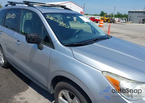 2015 Subaru Forester 2.5I Premium из США, поврежденный, VIN JF2SJADC2FH559593